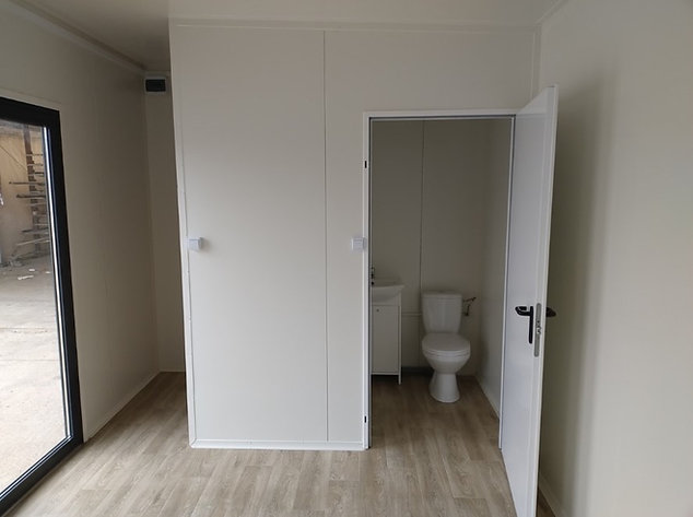 Oficina Contenedor 21 m² – Aislada, con WC y Kitchenette Listos para Usar - Imagen 5